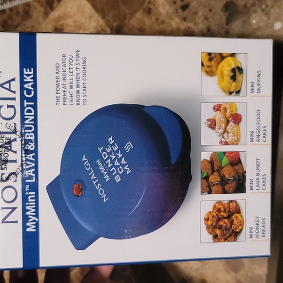 Nostalgia my mini lava and bundt cake 5 in - Picture 3 of 7